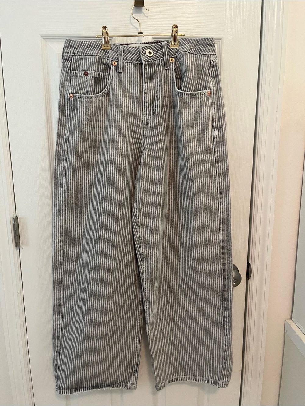 BDG Urban Outfitters Striped Wide Leg Jeans | Gray & White Carpenter Style - Picture 2 of 9